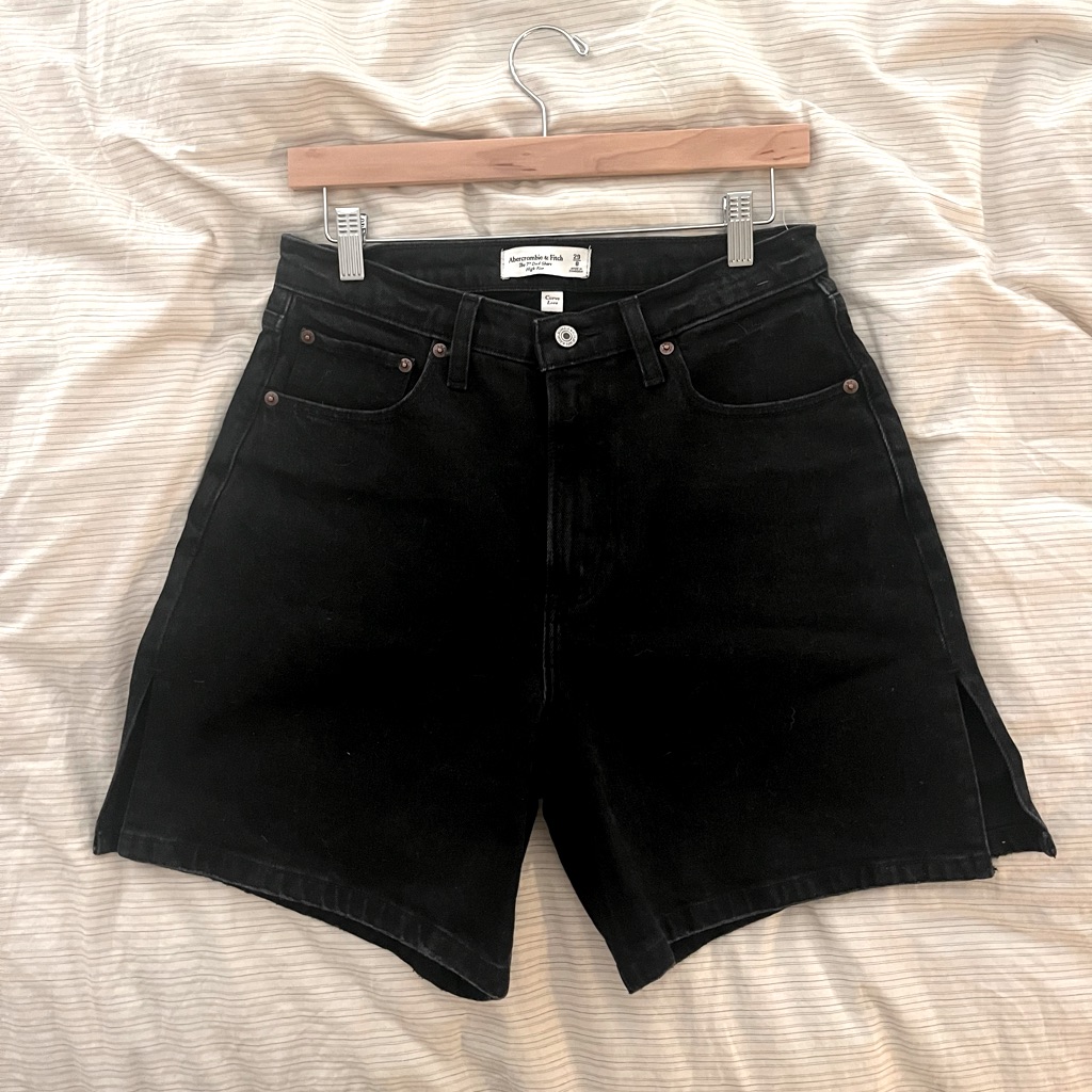 Abercrombie And Fitch 7” Dad Short High Rise Curve Love